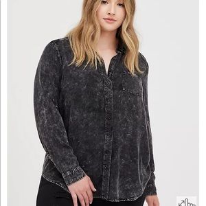 Torrid mineral wash button down shirt size 3